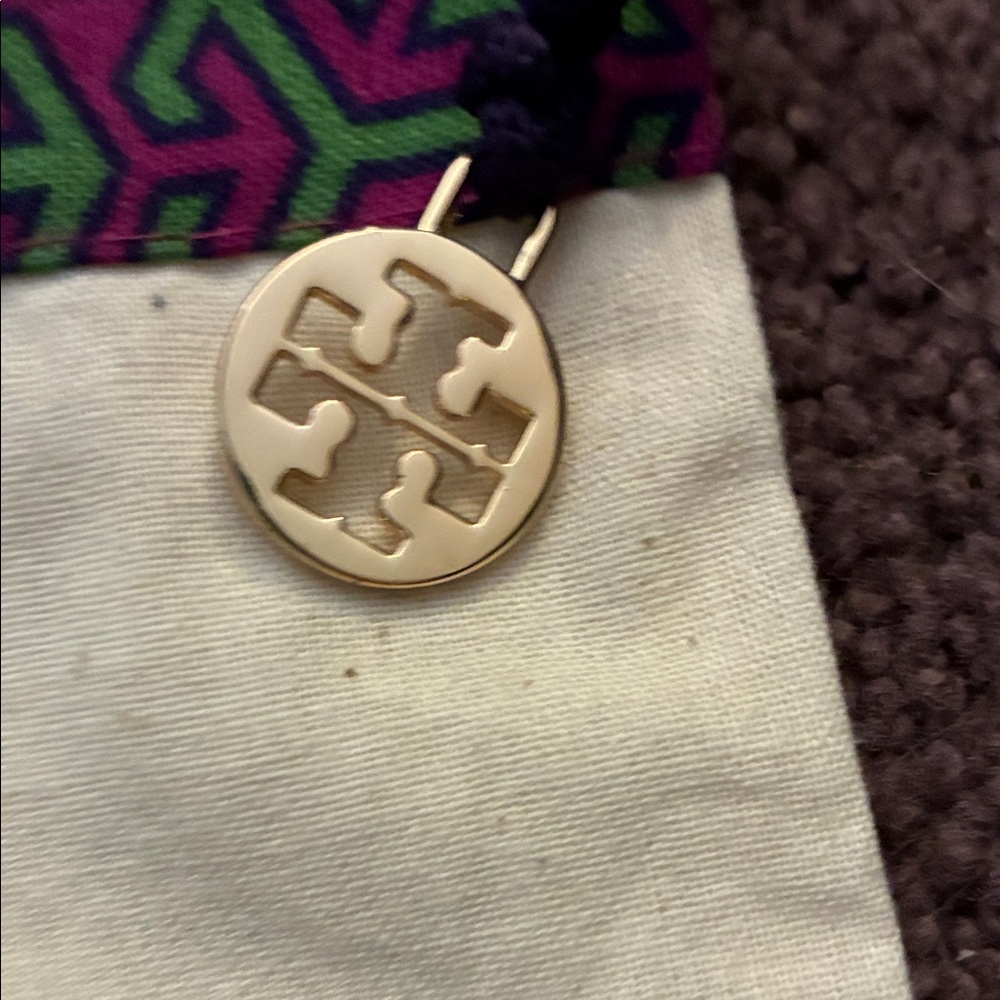 Tory Burch Drawstring Cotton Dust Bag w Gold tone Logo Charm NEW - Picture 3 of 3
